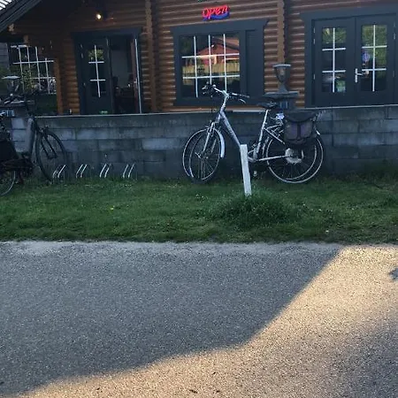 Chalet Te Huur In Putten, Honden Harte Welkom, Alleen Voor Recreatie *